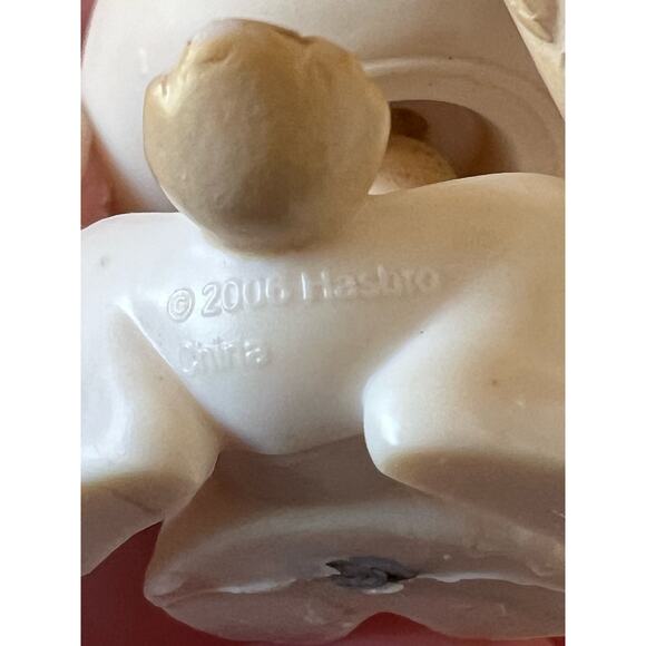 Littlest Pet Shop LPS Bunny Rabbit # 542 Beige & White Purple Eyes Lop Ears 2006 - Picture 3 of 4